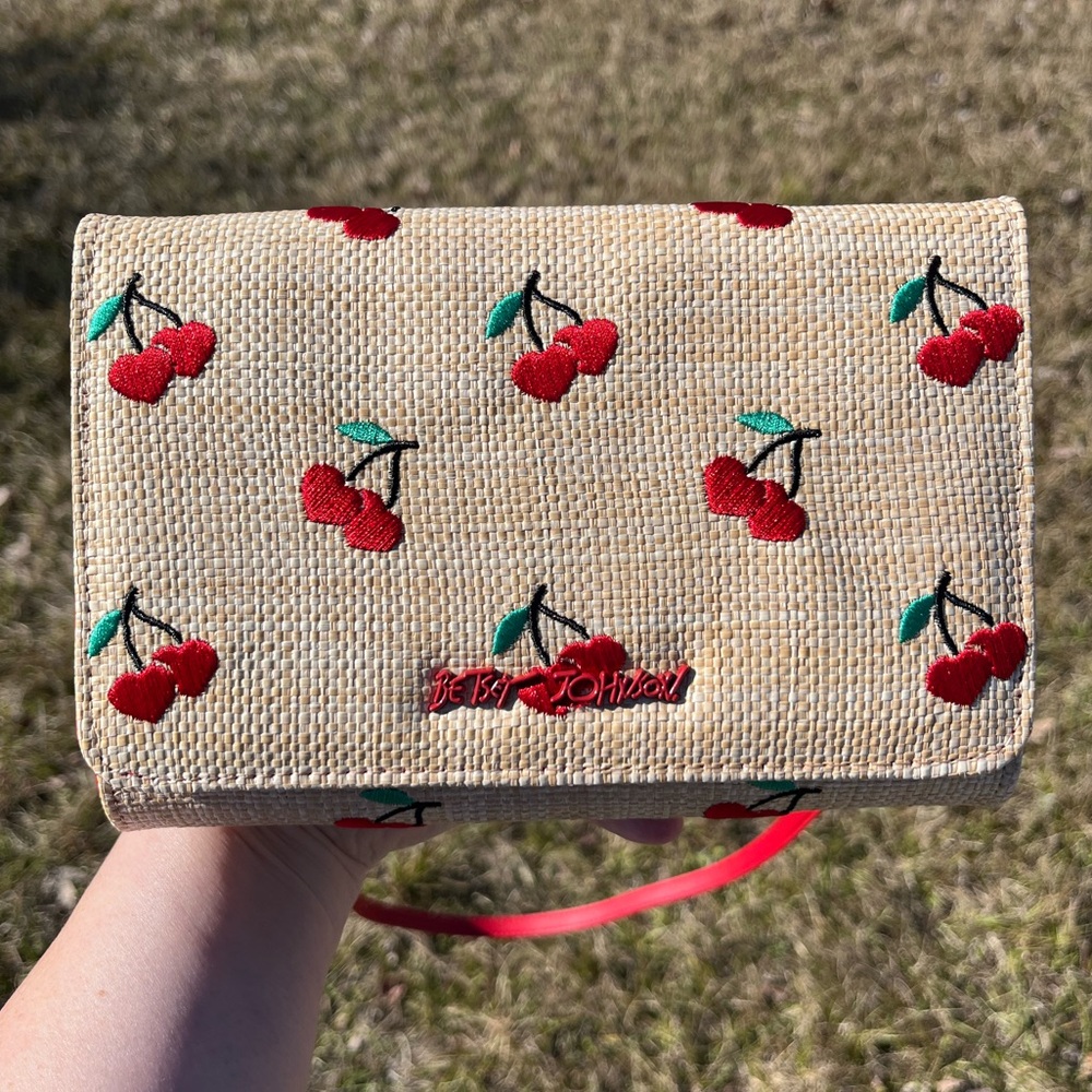 NWT 🍒 Betsey Johnson Cherry Crossbody Bag - Picture 3 of 14